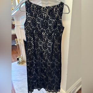 Ann Taylor Lace dress size 4 EUC